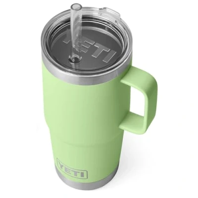 Imagen de YETI Rambler Straw Mug, Stainless Steel Vacuum Insulated Mug with Stronghold Lid, Key Lime, 25 oz (739 ml)