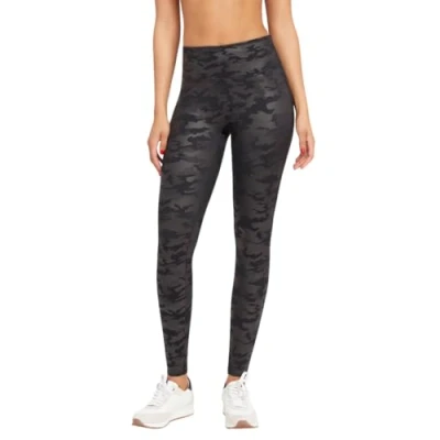 Imagen de Spanx Leggings de camuflaje piel sintética para Mujer, Negro (Matte Blk Camo), L