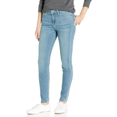 Imagen de Amazon Essentials Pantalón Vaquero Pitillo de Talle Medio Mujer, Azul Claro Desteñido, 38 Corto