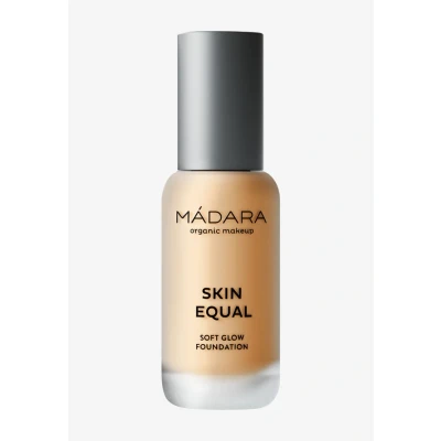 Imagen de MÁDARA Organic Skincare Skin Equal Soft Glow Foundation Makeup SPF15 GOLDEN SAND 50 30 ml, base mineral con ácido hialurónico, cobertura media, acabado fresco, vegano, certificado COSMOS Natural