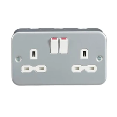 Imagen de Knightsbridge MR9000 Enchufe conmutado (13 A, 2 interruptores, 45,0 x 81,5 142,0 mm), color gris