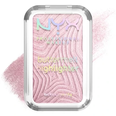 Imagen de NYX Professional Makeup Buttermelt Highlighter, Iluminador en Polvo, Fórmula Resistente a Transferencias con Manteca de Mango, Karité y Almendra para un Glow Radiante, 12 Horas, Butta werk