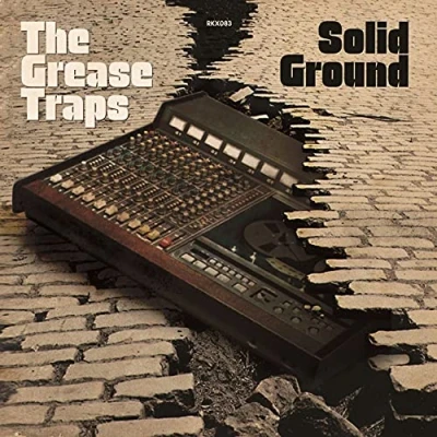 Imagen de Solid Ground Vinilo