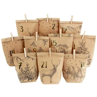 Imagen de Papierdrachen ADV Bolsas Impresas de Papel Kraft con Motivos navideños clásicos Pinzas Madera Blancas, Juego 14 Unidades