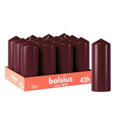 Imagen de Bolsius Velas lisas Burdeos 12 unidades 15 x 6 cm decorativas para el hogar Tiempo de combustión 42 horas Sin perfume Contiene cera vegetal natural aceite palma