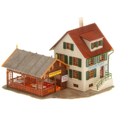 Imagen de Faller 130269 Village Inn w/bandstand HO Scale Building Kit construcción, Color Blanco, M (F130269)