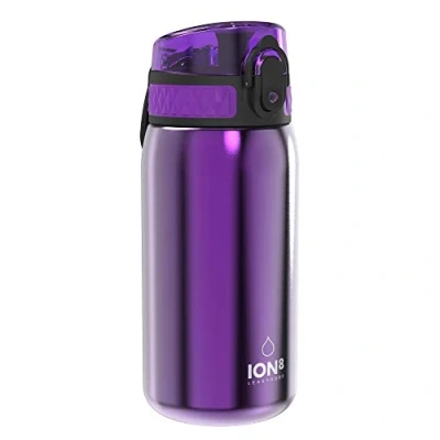 Imagen de Ion8 Botella Agua Acero Inoxidable para Niños, 400ml, a Prueba de Fugas, Fácil Abrir, Cerradura Segura, Apta Lavavajillas, Tapa Abatible, Asa Transporte, Morado Metálico