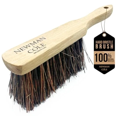 Imagen de Newman and Cole Cepillos de mano madera natural: elige entre cepillo cerdas duras o suave con naturales sintéticas (1 rígido base natural)