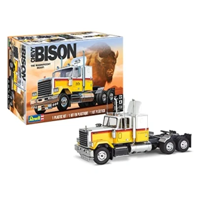 Imagen de Revell Maqueta de Estados Unidos I Chevy Bison Semi Truck Modelo detallado a escala 1:31 70 piezas Kit desafiante para modeladores avanzados partir 12 años Camión auténtico