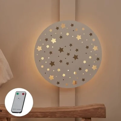 Imagen de Lights4fun Aplique de Pared Noche Estrellada a Pilas con Luces LED Blanco Cálido Decoración para Habitación Infantil