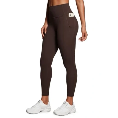 Imagen de CRZ YOGA Mujeres Butterluxe Ejercicio Polainas 64cm Cintura Alta con Bolsillos Marrón Fudge Caliente 36