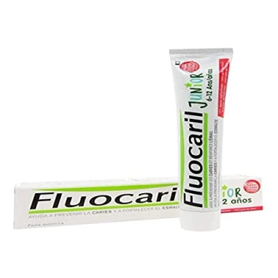 Imagen de FLUOCARIL P&amp;G Pastas de Dientes Junior Gel Frutos Rojos 75ML, Negro, 75 ml (Paquete 1), 75, mililitro, 1