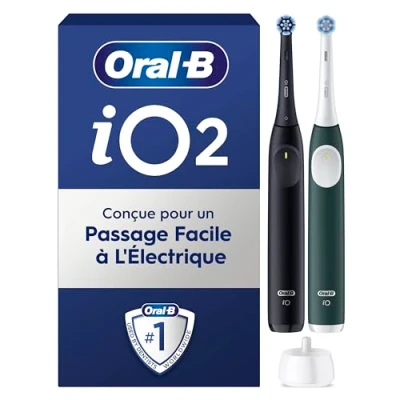 Imagen de Cepillo eléctrico Oral B iO 2, Pack de dos cepillos eléctricos, 2 cabezales, Diseñados por Braun, Negro Noche y Verde Bosque