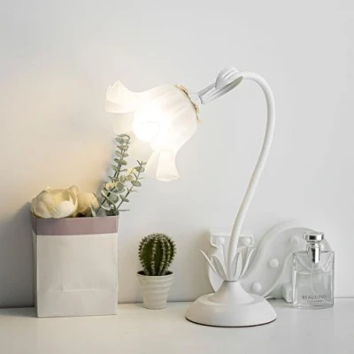 Imagen de meibeileil Flores Lamparas de Mesita Noche,DIY Flexo LáMpara Mesa con 3 Luces,LáMpara Escritorio Lectura Moderno Regulable,Lampara para NiñAs,Sala Estar,Dormitorio,Blanco.