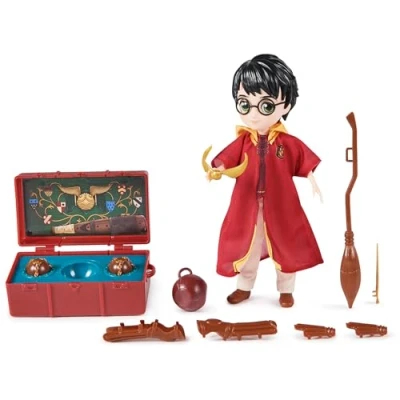 Imagen de Wizarding World Harry Potter Muñeca de 20 cm + Accesorios Quidditch Figura con 10 Juguete Accesorio para niños 6 años y más