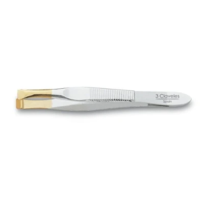 Imagen de 3 Claveles Pinza depilar, ancha, color plateado con la punta oro 8 cm, depilación pelo