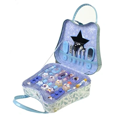 Imagen de Lip Smacker Frozen II Weekender Maletín de Fin Semana y Set Maquillaje para Niñas Neceser Accesorios en un Estuche Mágico