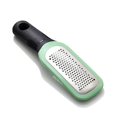 Imagen de OXO Good Grips Rallador de cocina verde acero inoxidable, ideal para rallar cúrcuma, ajo o jengibre