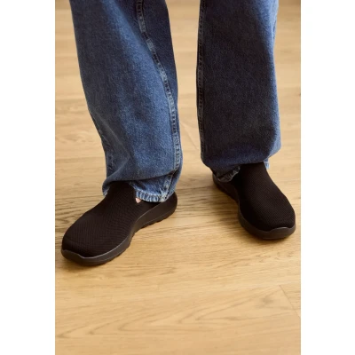 Imagen de Skechers Performance GO WALK Slipin Zapatillas para caminar, Mujer, Talla: 39, Black Tela