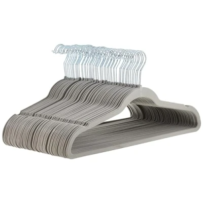 Imagen de Amazon Basics Paquete de 50 perchas, antideslizantes, delgadas, con acabado terciopelo, color gris