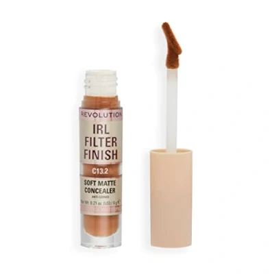 Imagen de Makeup Revolution, Corrector IRL Filter Finish, Cobertura de Media a Total, C13.2, 6g