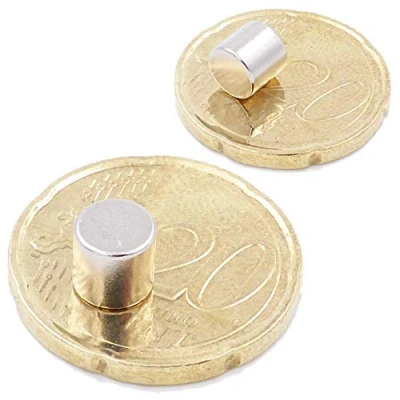 Imagen de Brudazon 20 Mini imanes Discos 6x6mm N52 Nivel más Fuerte Los de neodimio Ultra Fuertes Imán del Poder para la Toma Modelo, Foto, Pizarra Blanca Pequeño, Redondo y Extra