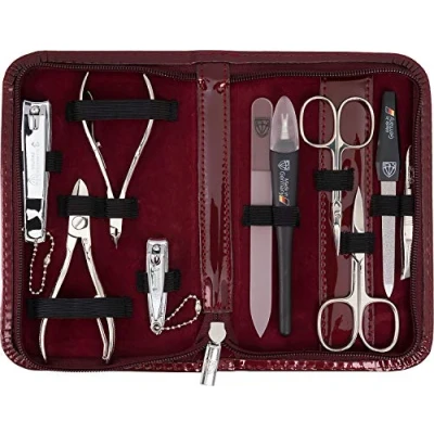 Imagen de DREI SCHWERTER Germany Juego de manicura 10 piezas &#039;Spezia&#039; Set cuidado uñas en piel lacada sintética burdeos Contenido: tijeras para uñas, piel, alicates, pinzas, lima