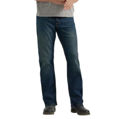 Imagen de Wrangler Authentics Jeans de Corte Bota Ajuste Relajado prémium, Dirt Road, 36W/30L para Hombre