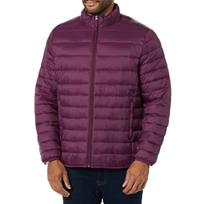 Imagen de Amazon Essentials Chaqueta Acolchada Ligera, Resistente Al Agua y Plegable (Disponible en Tallas Grandes Largos Especiales) Hombre, Morado Oscuro, XS