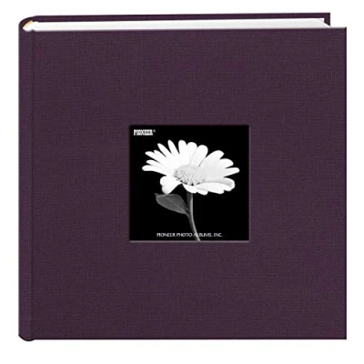Imagen de Pioneer Photo Albums Álbum de fotos con cubierta tela, 200 bolsillos para 4 x 6 pulgadas, color morado