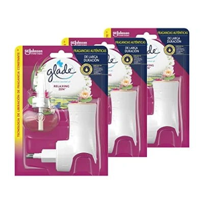 Imagen de Glade Ambientador Eléctrico Líquido con aceites esenciales, aroma Relax Zen, hasta 100 días, difusor + recambio [Pack de 3]