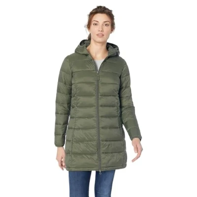 Imagen de Amazon Essentials Abrigo acolchado ligero y resistente al agua con capucha (disponible en tallas grandes) Mujer, Verde Oliva, S