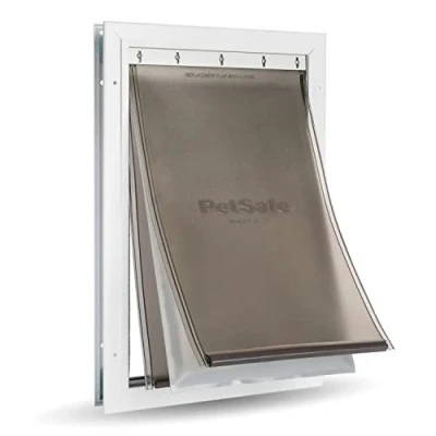 Imagen de PetSafe Puerta de Aluminio para Mascotas Condiciones Climáticas Extremas, Sistema Solapa con Aislamiento 3 Aletas Plástico Bajo Consumo, 1 Aleta Cierre, Resistente M