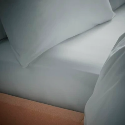 Imagen de Bianca Tencel™ Lyocell Sábana Bajera Ajustable de 200 Hilos con Control Temperatura, tamaño Super King, Color Gris Plateado