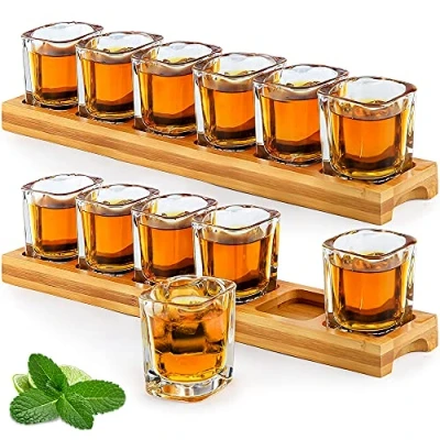 Imagen de Juego de 2 vasos chupito madera y 12 60 ml, organizador mesa servir cristal transparente para bebidas licor, whisky, brandy, vodka, ron en casa, bar, regalo