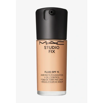 Imagen de MAC Studio Fix Fluid Base de maquillaje SPF 15 C4 30 ml