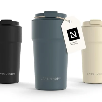 Imagen de LARS NYSØM Taza térmica café para llevar Termo de 0,5 litros con aislante Travel mug acero inoxidable a prueba fugas el y té (Stone Blue, 500ml)