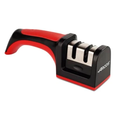 Imagen de ARCOS Afilador Profesional con Mango Ergonómico de Uso Manual para Afilar y Pulir Cuchillos. Rodillos Cerámicos Carbono. Color Rojo Negro