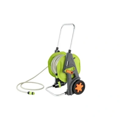 Imagen de Amazon Basics Portamangueras enrrollable de plástico, con manguera 30 m, Verde/Gris