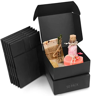 Imagen de Kurtzy Cajas de Cartón Kraft Negras (Pack 50) Medidas las 12 x 5 cm Caja Fácil Ensamblado Cuadrada Presentación Cajitas para Regalos, Fiestas, Cumpleaños, Bodas