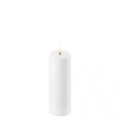 Imagen de Piffany Copenhagen Uyuni Lighting Pillar Vela LED (5,8 x 15 cm, cera real, temporizador de 6 horas, sin riesgo incendio, hollín ni olor