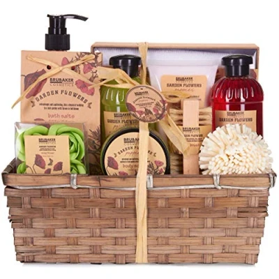 Imagen de BRUBAKER Cosmetics Set de Baño y Ducha &quot;Garden Flowers Jardín Flores&quot; Fragancia Flores Adormidera Regalo para Mujer 14 piezas en una Cesta Wellness Kit con Cepillo Uñas