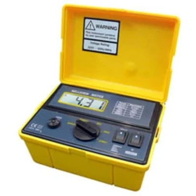 Imagen de PCE Instruments MO 2001 Comprobador de miliohm con un maletín resistente al agua, para rangos 100 μΩ a 2000 Ω