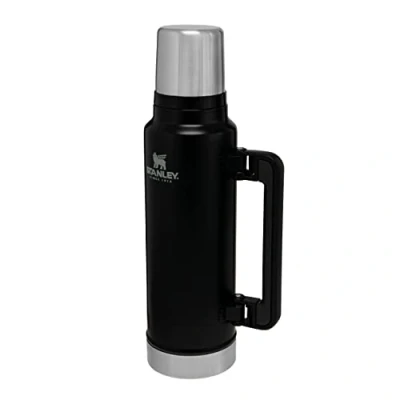 Imagen de Stanley Classic Legendary Botella Termica 1.4L Mantiene Frío o Calor 40 Horas Termo Cafe Cantimplora Acero Inoxidable Sin BPA Apto Para Lavavajillas Matte Black
