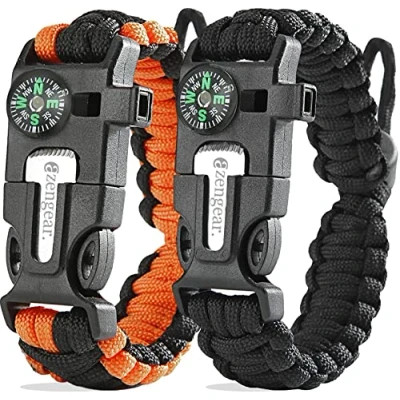 Imagen de aZengear Pulsera de Supervivencia Paracord (Par) Iniciador Fuego Ferrocerio, Silbato, Brújula, Mini Sierra, Cuerda Rescate Fuerte, Tamaño Banda Ajustable, Camping, Kit Emergencia