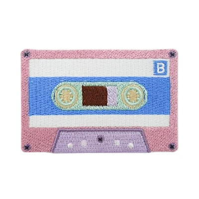 Imagen de Finally Home Parche termoadhesivo con diseño de casete rosa, retro, vintage, para planchar o