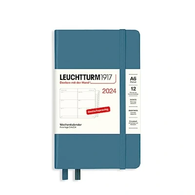 Imagen de LEUCHTTURM1917 367635 Agenda semanal de bolsillo (A6) 2024, con cuaderno adicional para direcciones y aniversarios, color azul piedra, alemán, 12 meses