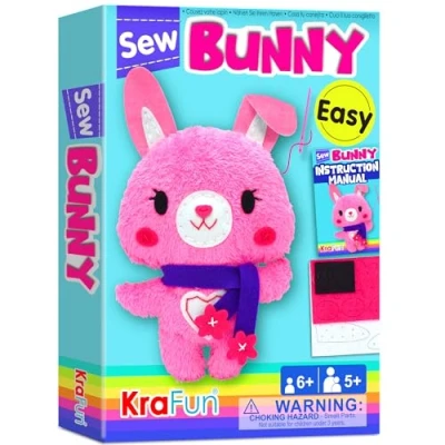 Imagen de KRAFUN Kit de costura para niños principiantes, My First Art &amp; Craft, incluye muñeco peluche, instrucciones y materiales fieltro felpa aprender a coser, bordar
