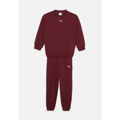 Imagen de Chándal Loungewear extragrande juvenil