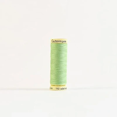 Imagen de Gutermann Sew All Hilo de poliéster, Suave Verde 0152, 100 m